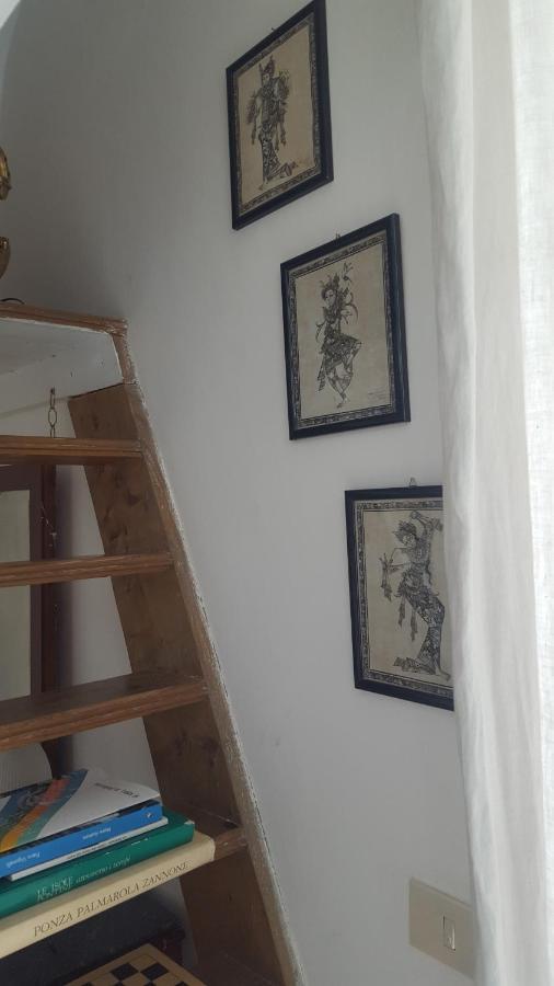 La Casa Sugli Archi Hotell Ponza Exteriör bild