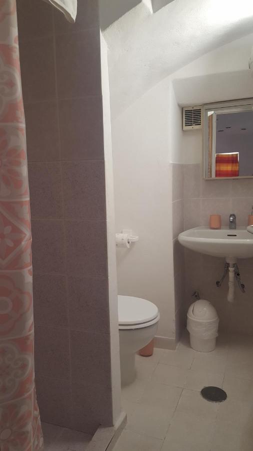La Casa Sugli Archi Hotell Ponza Exteriör bild