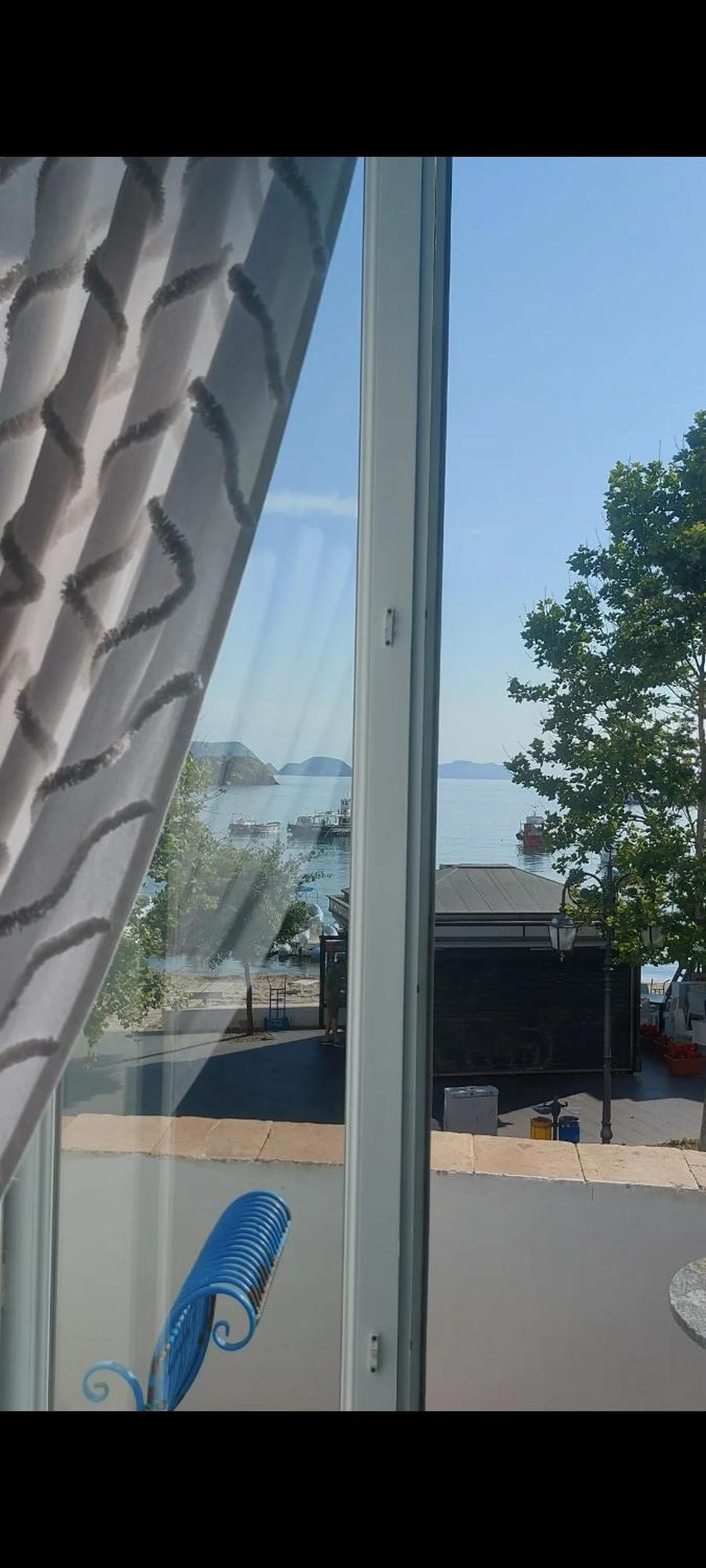La Casa Sugli Archi Hotell Ponza Exteriör bild
