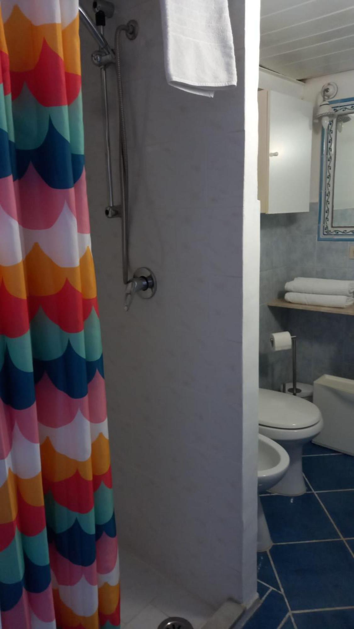 La Casa Sugli Archi Hotell Ponza Exteriör bild